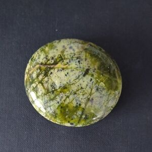 Green Serpentine Palm Stone